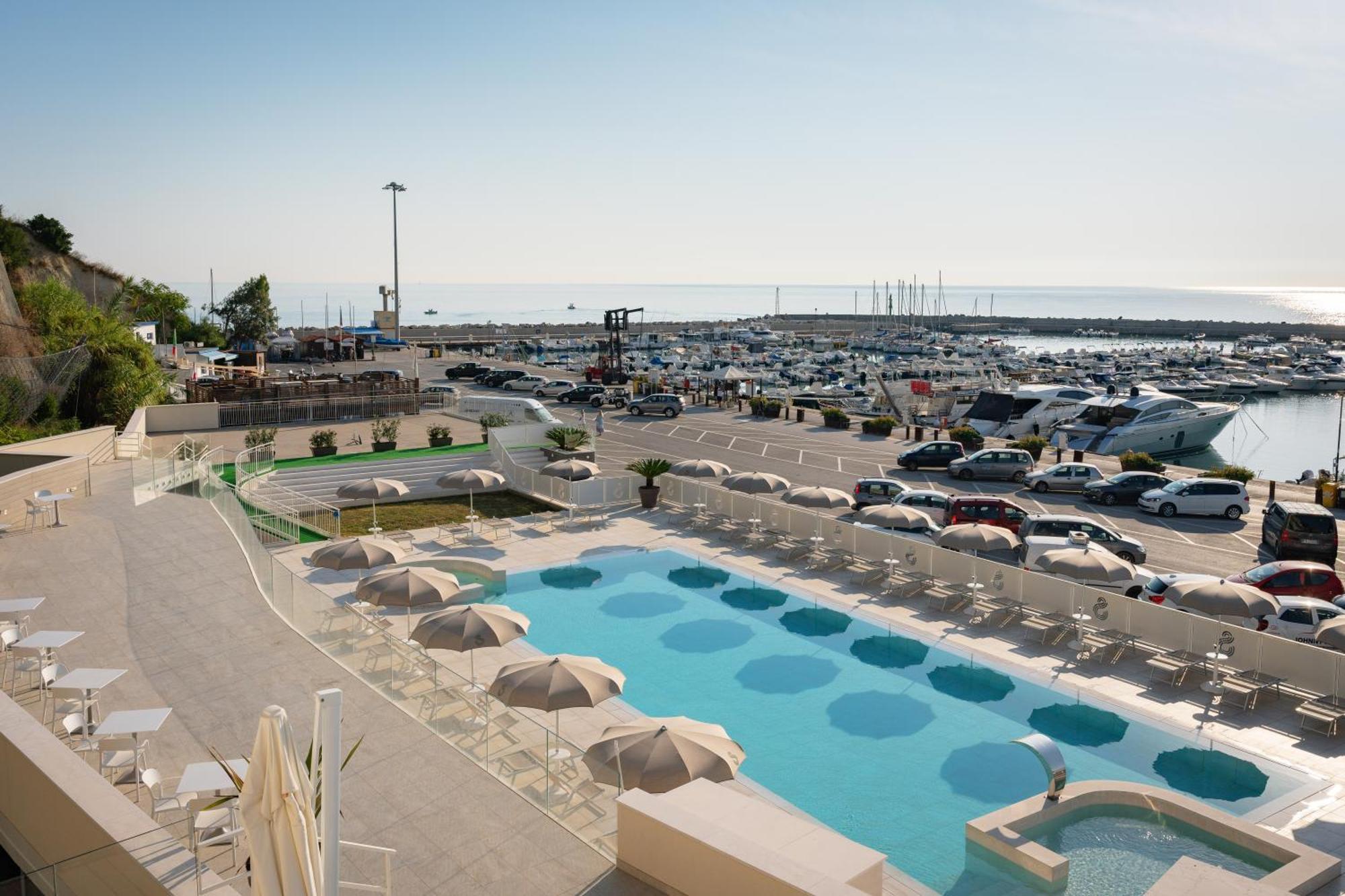 Hotel Scogliera Numana Kültér fotó