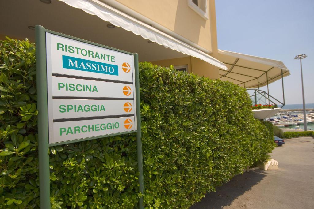 Hotel Scogliera Numana Kültér fotó